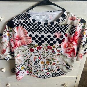 O'Neill Black and White Floral Short Sleeve Top